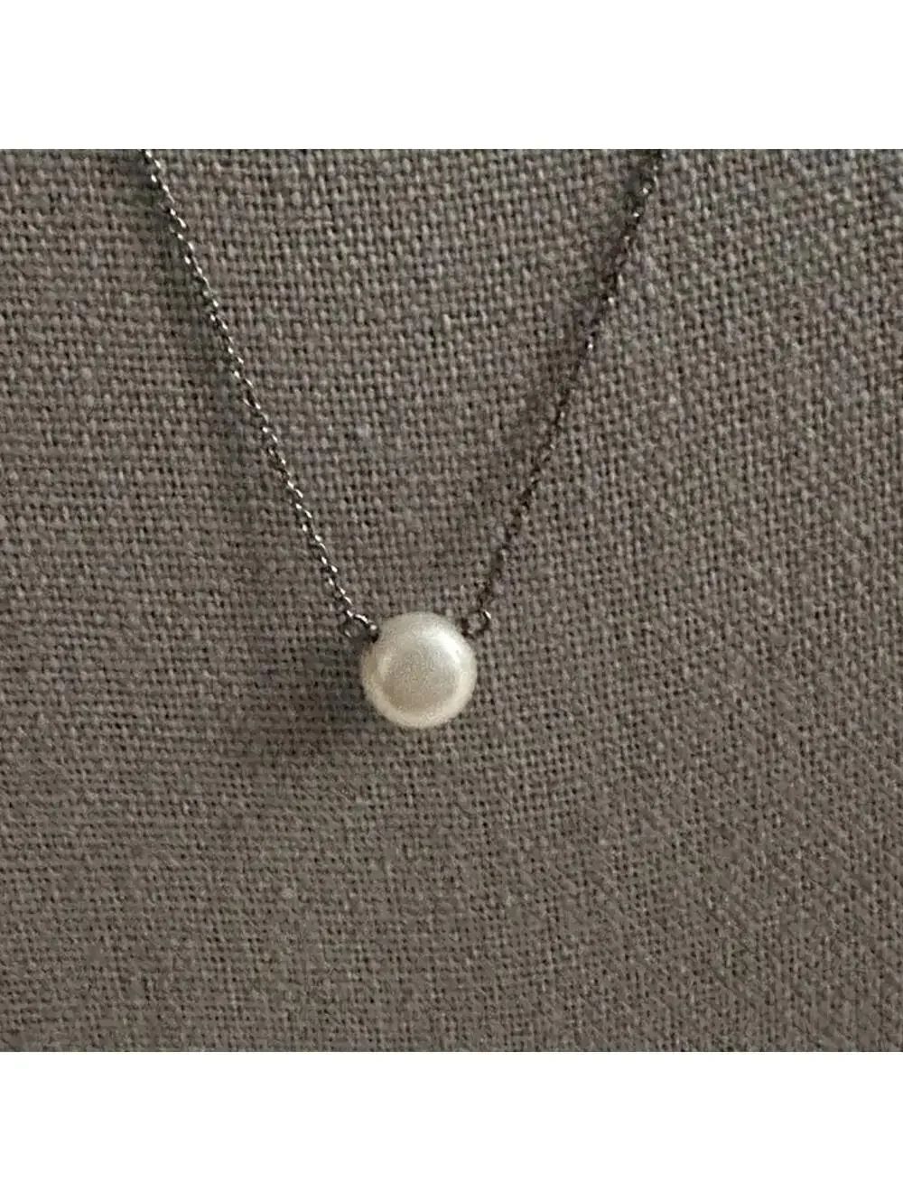 Vintage Silver necklace with one small pearl